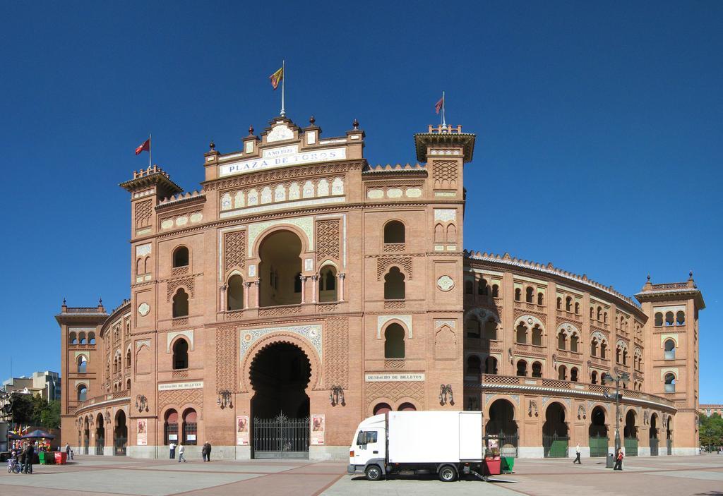 Nh Collection Madrid Gran Via Hotel Exterior photo